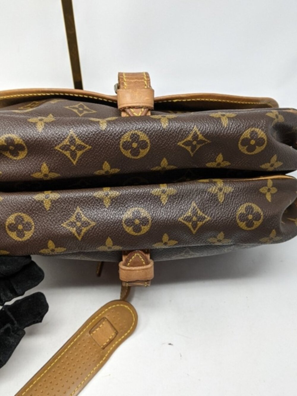 LOUIS VUITTON Monogram Saumur 30 CROSSBODY - Picture 11 of 14